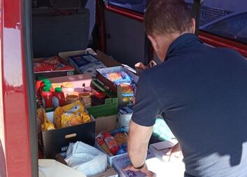 Potravinová pomoc z Valdic