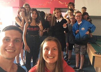 Exit aktivně spolupracuje se školami