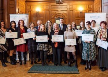 Centrum Fialka pozvedne slabé