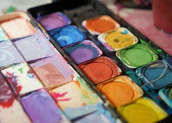 Tříkrálovka pomáhá mladé výtvarnici na Novopacku