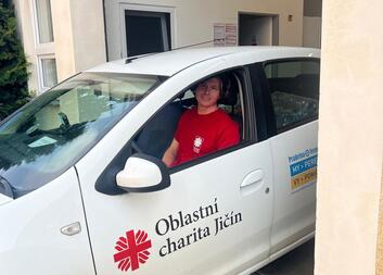 CHARITNÍ SBÍRKA NA POMOC OBĚTEM POVODNÍ